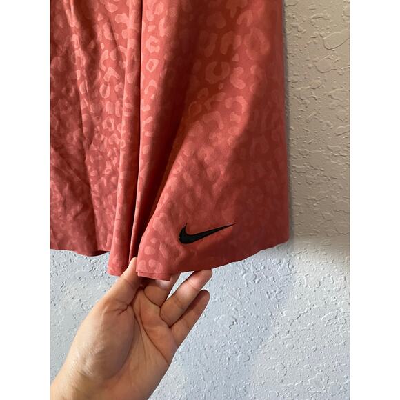 NIKE STANDARD FIT PINKSICLE LEOPARD PRINT EMBOSSED PLEATED TENNIS SKORT XL - Picture 2 of 9